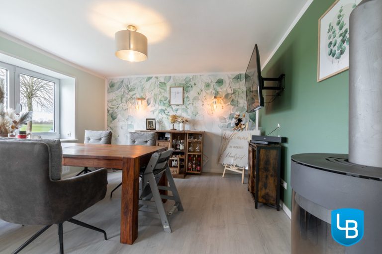 Immobilienangebot - Wankendorf / Stolpe - Alle - DIE Alternative zum Neubau!!!
Modernes Familienhaus - 2019 kernsaniert!