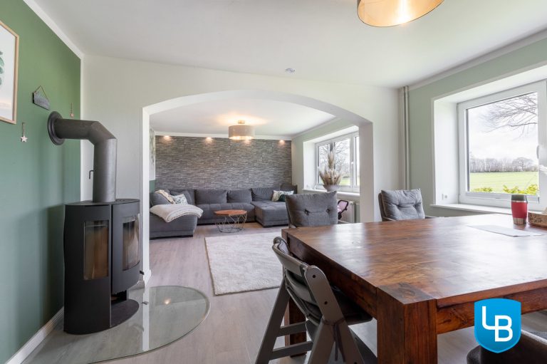 Immobilienangebot - Wankendorf / Stolpe - Alle - DIE Alternative zum Neubau!!!
Modernes Familienhaus - 2019 kernsaniert!