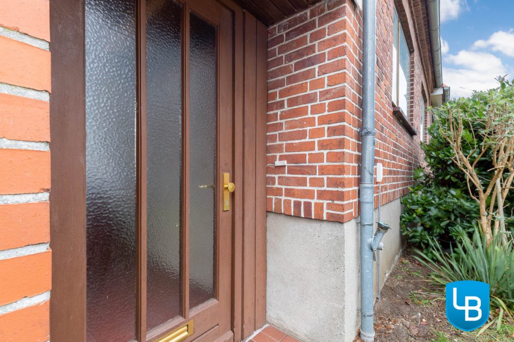 Immobilienangebot - Plön - Alle - Doppelhaushälfte mit Potential auf schönem Seegrundstück