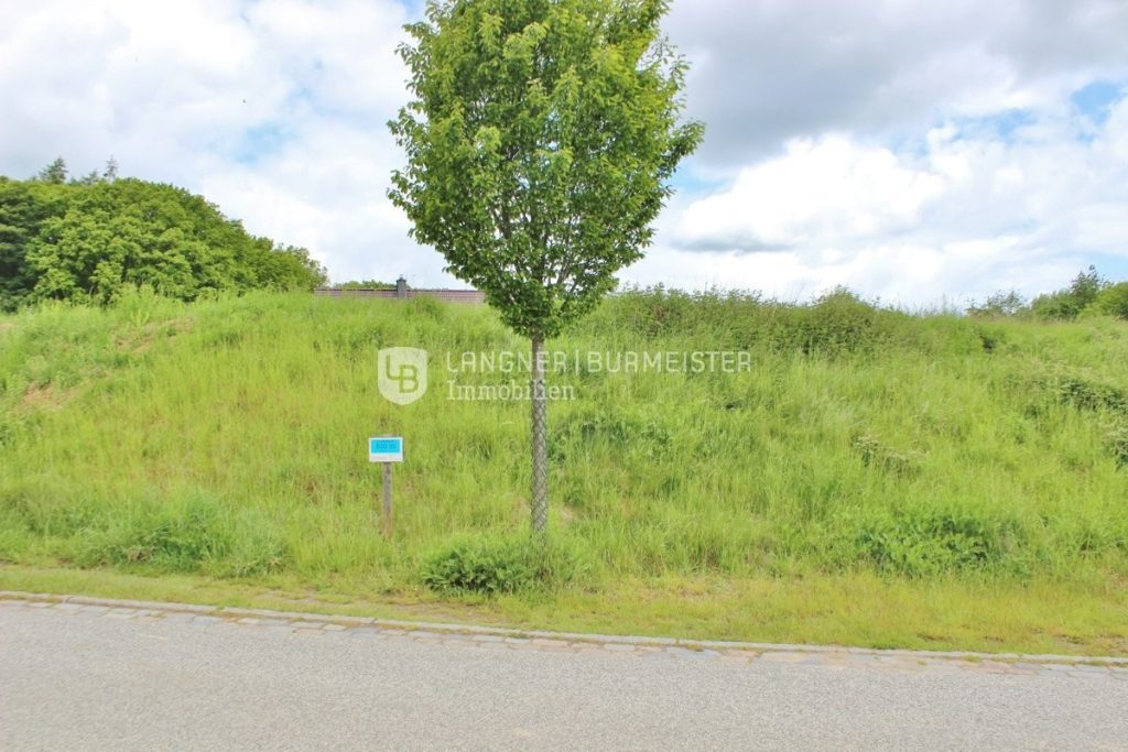 Immobilienangebot - Selent - Alle - VERKAUFT: Sonniges Baugrundstück im Neubaugebiet in Selent!