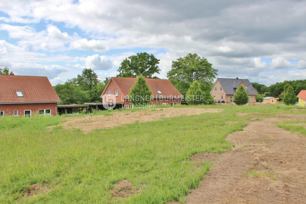 Immobilienangebot - Selent - Alle - VERKAUFT: Sonniges Baugrundstück im Neubaugebiet in Selent!