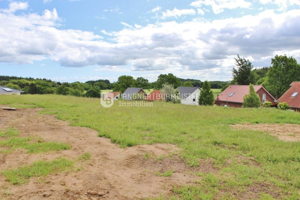 Immobilienangebot - Selent - Alle - VERKAUFT: Sonniges Baugrundstück im Neubaugebiet in Selent!