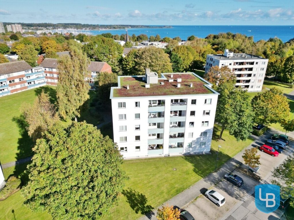 Immobilienangebot - Kiel - Alle & Rest (Wohnen) - Modernisierte Wohnung in Ostseenähe mit etwas Renovierungsbedarf