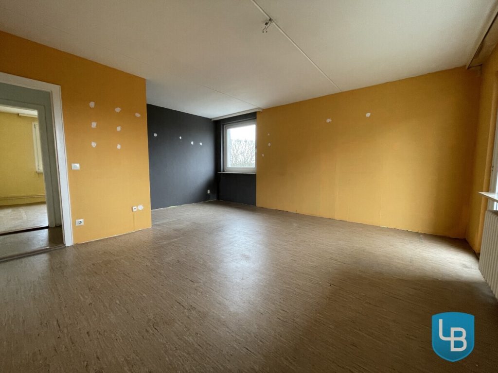 Immobilienangebot - Kiel - Alle & Rest (Wohnen) - Freie Wohnung mit Renovierungsbedarf in Schilksee