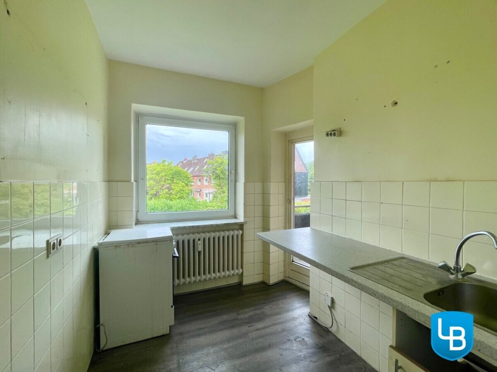 Immobilienangebot - Kiel - Alle & Rest (Wohnen) - Altbauwohnung mit viel Potenzial in Kiel - Schreventeich!