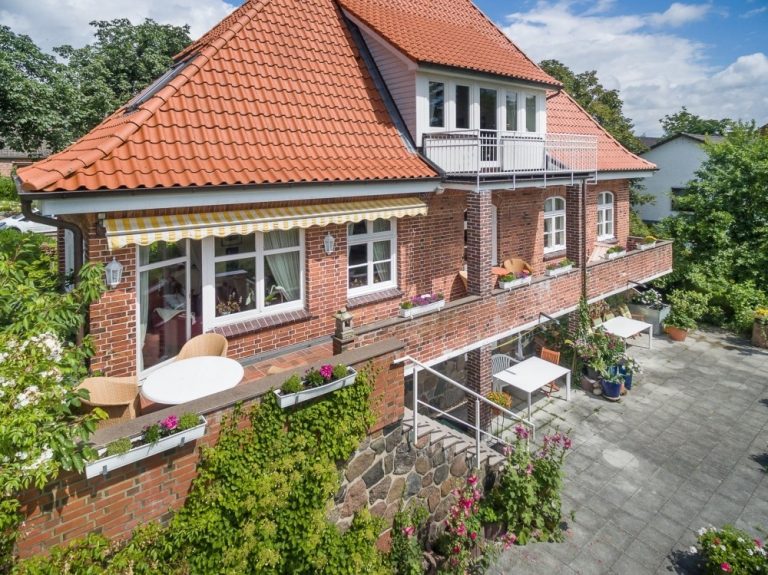Immobilienangebot - Malente - Alle & Rest (Wohnen) - Stilvoller Altbau, liebevoll modernisiert