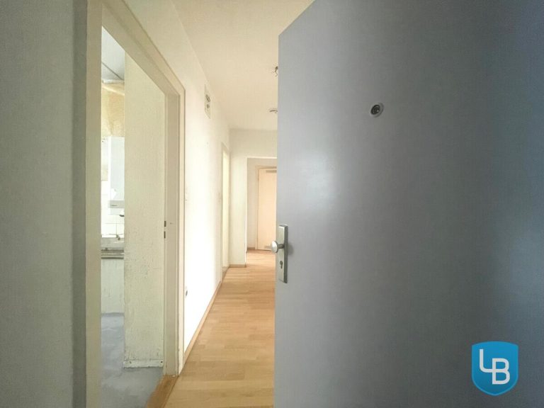 Immobilienangebot - Kiel - Alle & Rest (Wohnen) - Renovierungsbedürftige Eigentumswohnung in Kiel-Projensdorf!