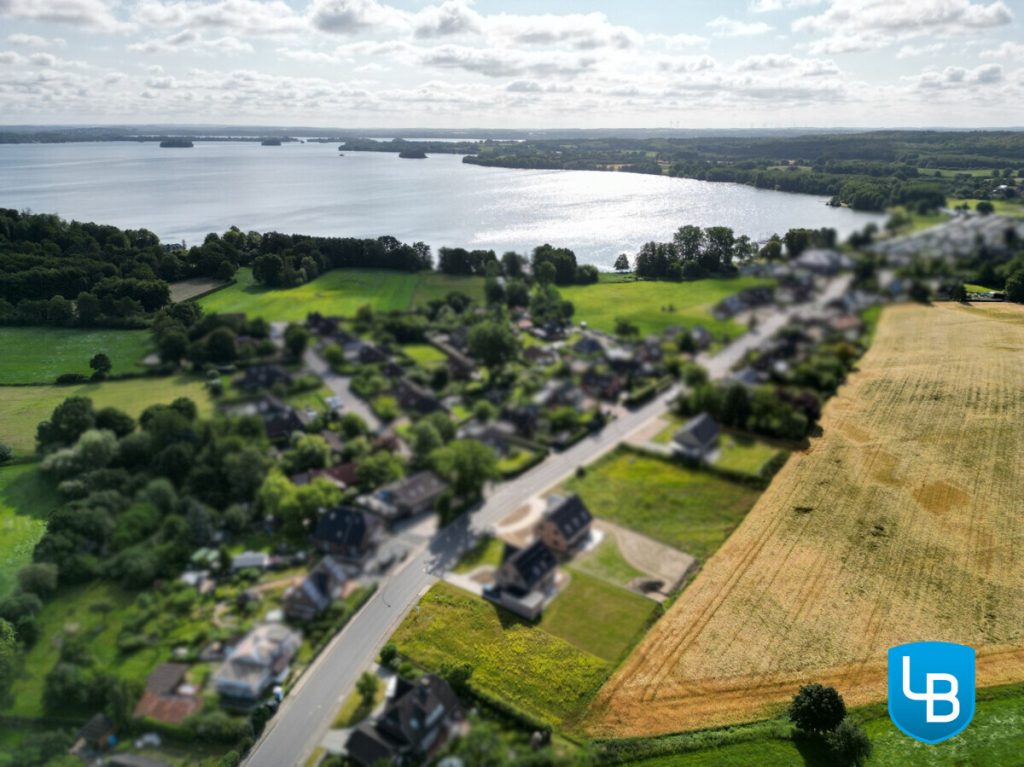 Immobilienangebot - Dersau - Grundstücke - Hier wird bald Ihr Traumhaus stehen! 
Großes sonniges Grundstück in herrlicher Landschaft!