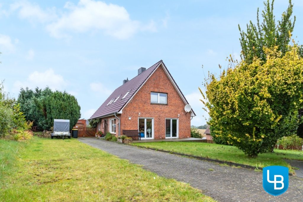 Immobilienangebot - Bösdorf / Kleinmeinsdorf - Alle & Rest (Wohnen) - Familienparadies auf großem Grundstück: Gepflegtes und modernisiertes EFH mit weitläufigem Garten