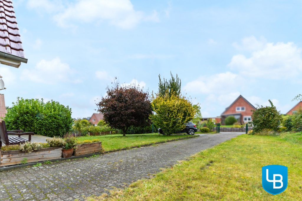 Immobilienangebot - Bösdorf / Kleinmeinsdorf - Alle & Rest (Wohnen) - Familienparadies auf großem Grundstück: Gepflegtes und modernisiertes EFH mit weitläufigem Garten