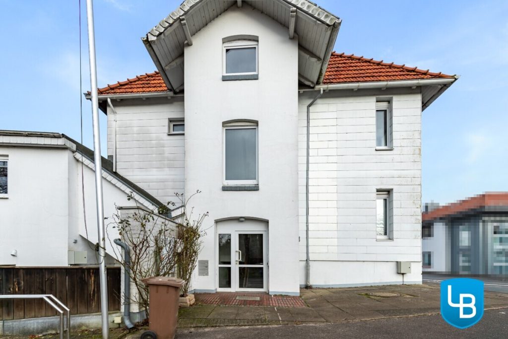 Immobilienangebot - Plön - Alle & Rest (Wohnen) - MFH mit 5 Wohneinheiten und kleinem Büro in verkehrsgünstiger Lage Plöns