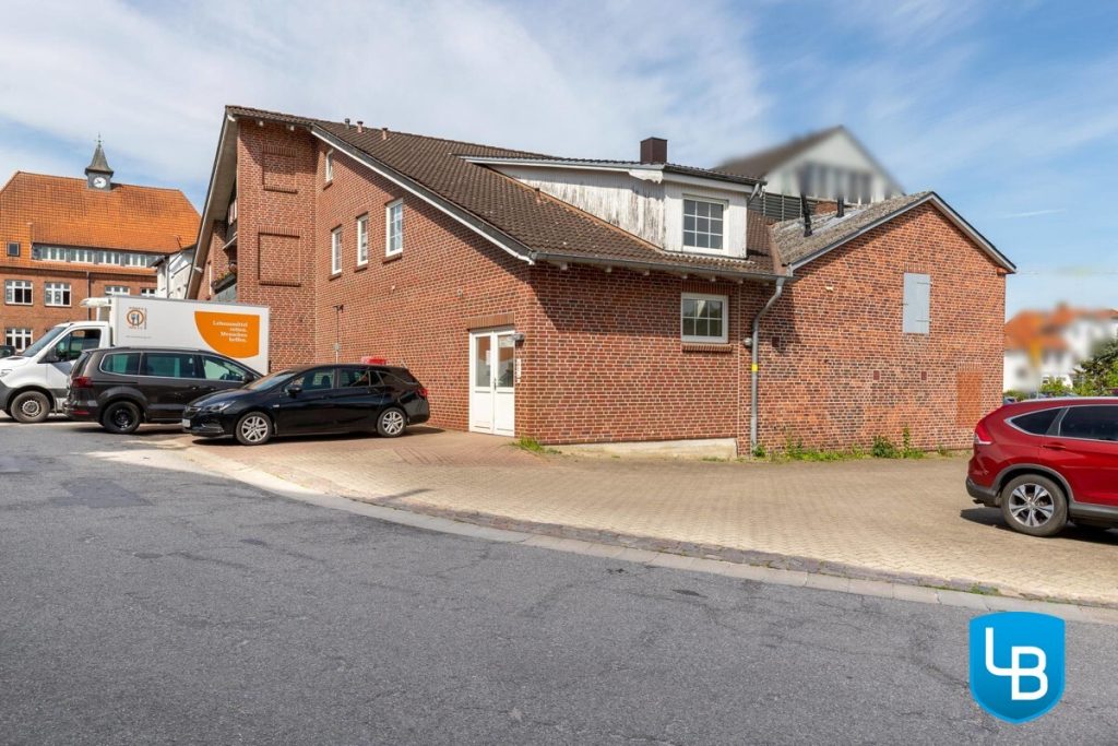 Immobilienangebot - Plön - Alle & Rest (Wohnen) - Anlagepaket mit 5 Wohnungen und Gewerbeeinheiten