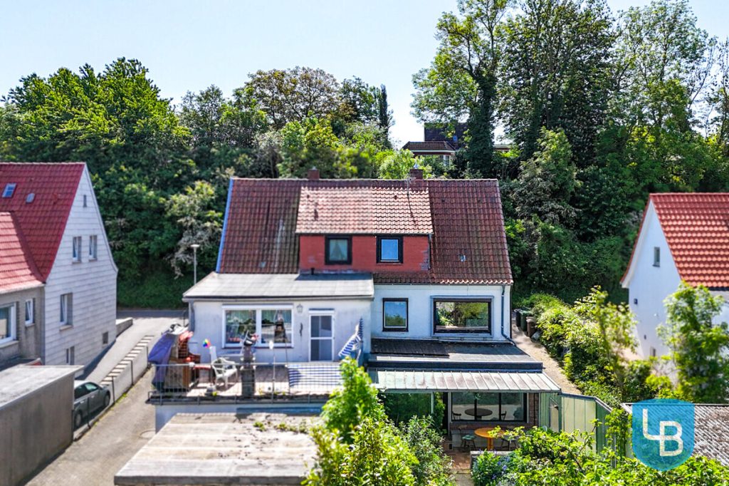 Immobilienangebot - Plön - Alle & Rest (Wohnen) - Doppelhaushälfte auf Seegrundstück mit privatem Steg - Willkommen am Trammer See