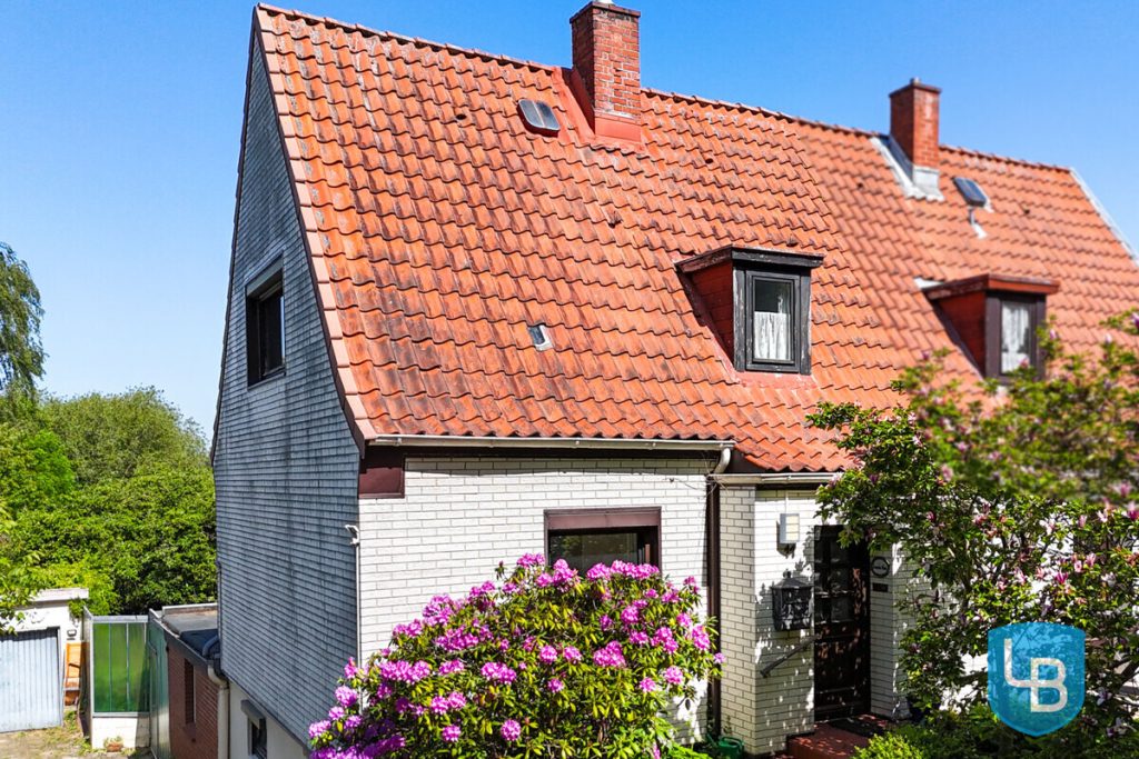 Immobilienangebot - Plön - Alle & Rest (Wohnen) - Doppelhaushälfte auf Seegrundstück mit privatem Steg - Willkommen am Trammer See