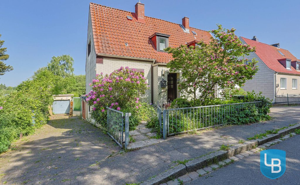 Immobilienangebot - Plön - Alle & Rest (Wohnen) - Doppelhaushälfte auf Seegrundstück mit privatem Steg - Willkommen am Trammer See