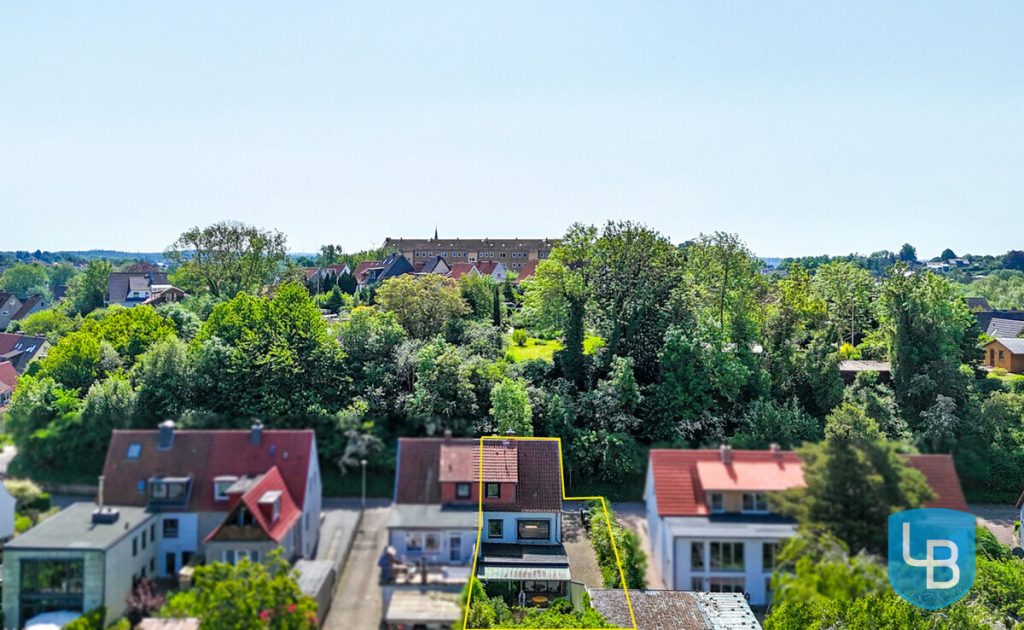 Immobilienangebot - Plön - Alle & Rest (Wohnen) - Doppelhaushälfte auf Seegrundstück mit privatem Steg - Willkommen am Trammer See
