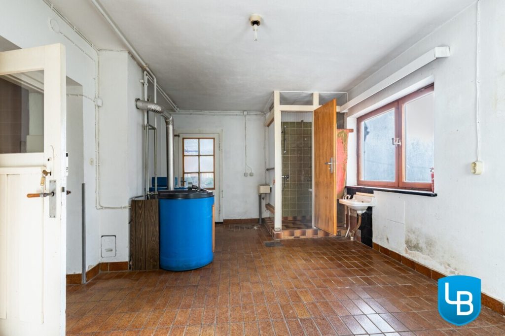 Immobilienangebot - Mönkeberg - Alle & Rest (Wohnen) - Mönkeberg: Einfamilienhaus mit Sanierungsbedarf auf kleinem Grundstück
