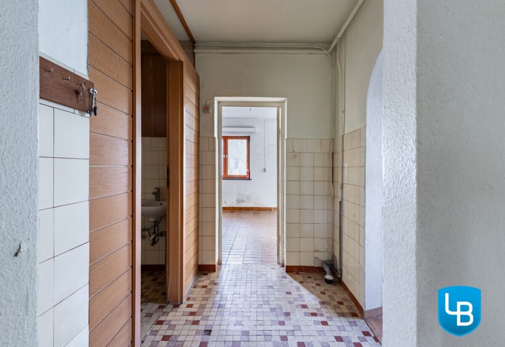 Immobilienangebot - Mönkeberg - Alle & Rest (Wohnen) - Mönkeberg: Einfamilienhaus mit Sanierungsbedarf auf kleinem Grundstück