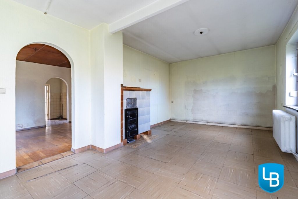 Immobilienangebot - Mönkeberg - Alle & Rest (Wohnen) - Mönkeberg: Einfamilienhaus mit Sanierungsbedarf auf kleinem Grundstück
