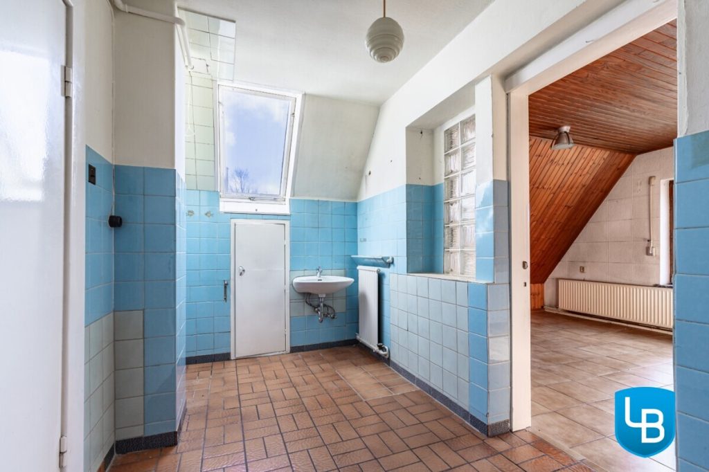 Immobilienangebot - Mönkeberg - Alle & Rest (Wohnen) - Mönkeberg: Einfamilienhaus mit Sanierungsbedarf auf kleinem Grundstück