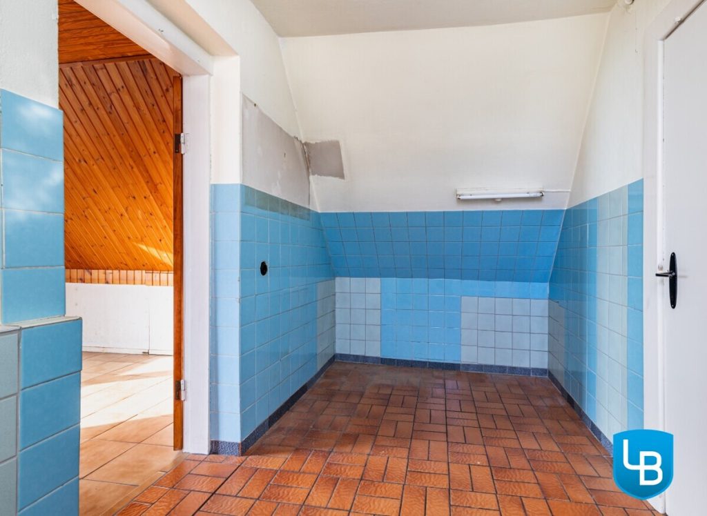 Immobilienangebot - Mönkeberg - Alle & Rest (Wohnen) - Mönkeberg: Einfamilienhaus mit Sanierungsbedarf auf kleinem Grundstück