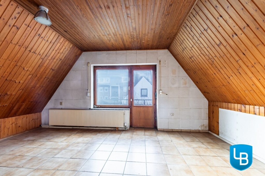 Immobilienangebot - Mönkeberg - Alle & Rest (Wohnen) - Mönkeberg: Einfamilienhaus mit Sanierungsbedarf auf kleinem Grundstück