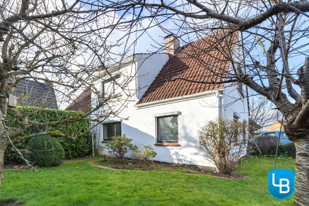 Immobilienangebot - Mönkeberg - Alle & Rest (Wohnen) - Mönkeberg: Einfamilienhaus mit Sanierungsbedarf auf kleinem Grundstück