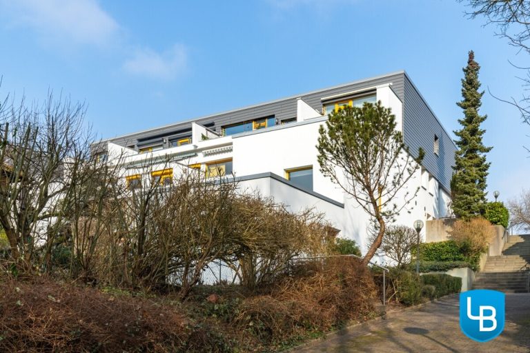 Immobilienangebot - Kiel - Alle & Rest (Wohnen) - Sonnige Terrassenwohnung mit Renovierungsbedarf im Grünen!