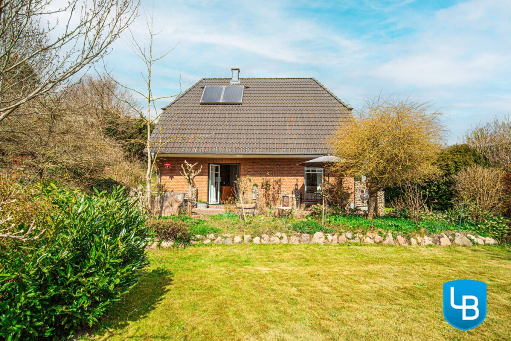 Immobilienangebot - Malente - Alle & Rest (Wohnen) - Einfamilienhaus mit großzügigem Garten – Ihr Zuhause im Grünen