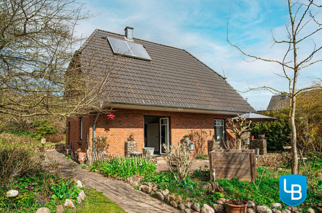 Immobilienangebot - Malente - Alle & Rest (Wohnen) - Einfamilienhaus mit großzügigem Garten – Ihr Zuhause im Grünen