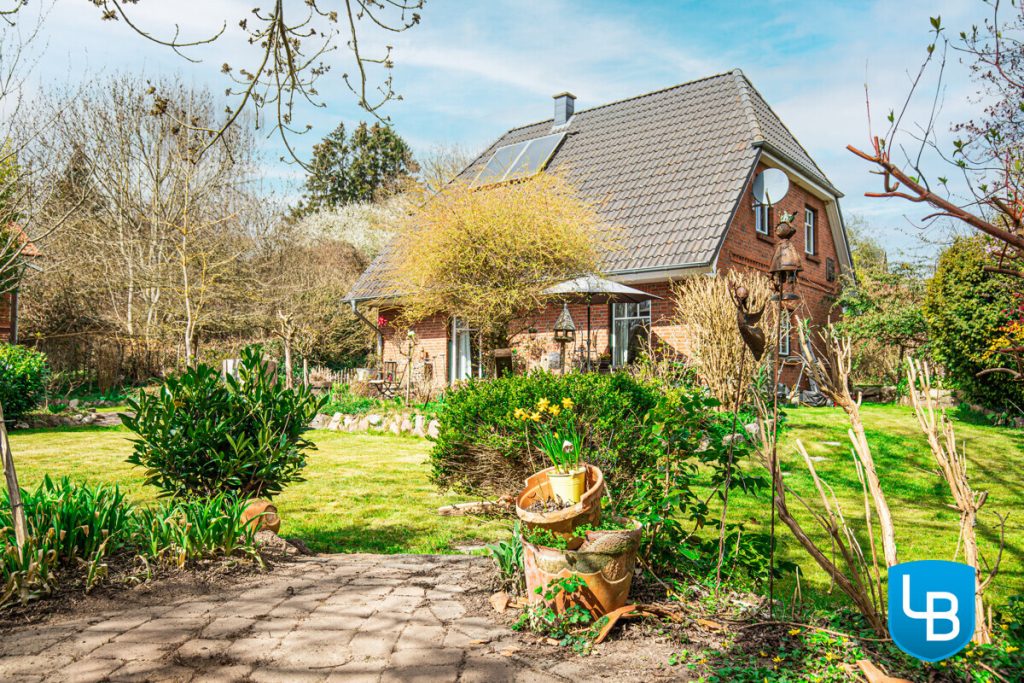Immobilienangebot - Malente - Alle & Rest (Wohnen) - Einfamilienhaus mit großzügigem Garten – Ihr Zuhause im Grünen