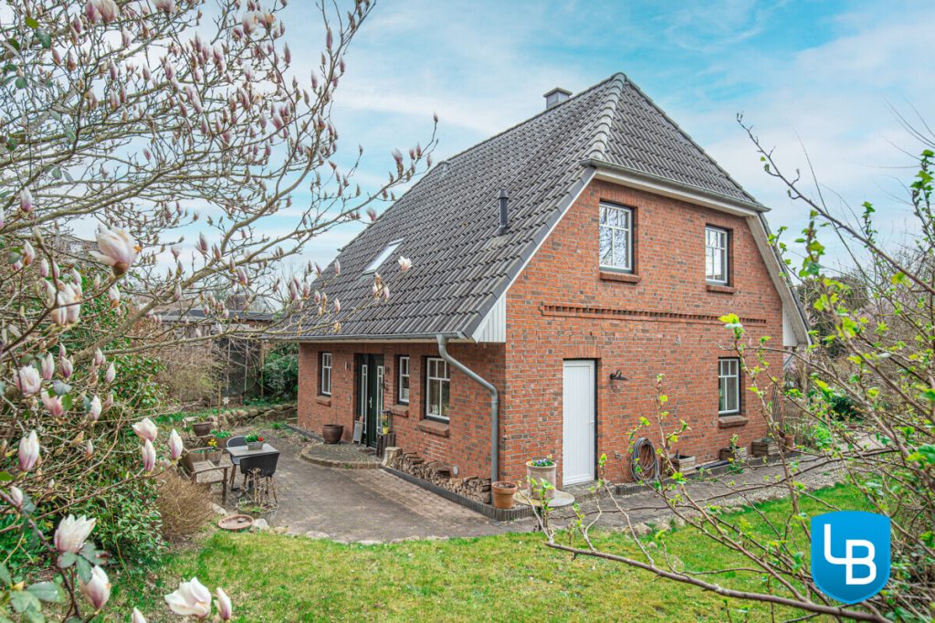 Immobilienangebot - Malente - Alle & Rest (Wohnen) - Einfamilienhaus mit großzügigem Garten – Ihr Zuhause im Grünen