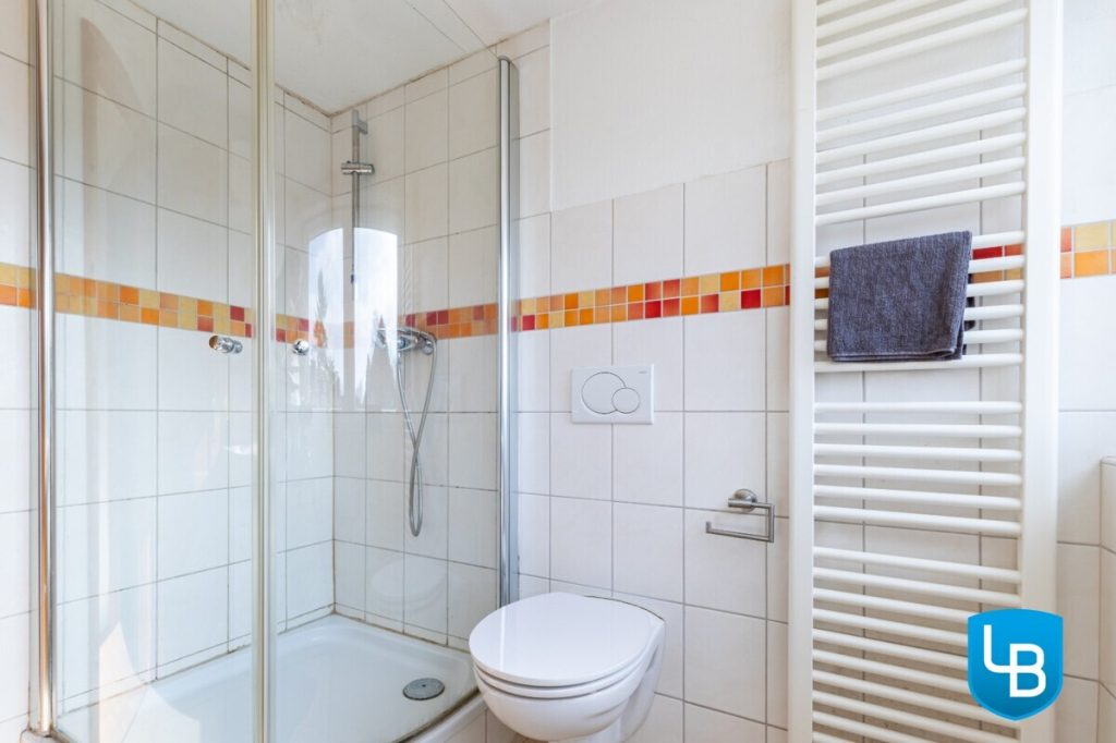 Immobilienangebot - Plön - Alle & Rest (Wohnen) - Zum Wachküssen: Einfamilienhaus wartet auf den zweiten Frühling
