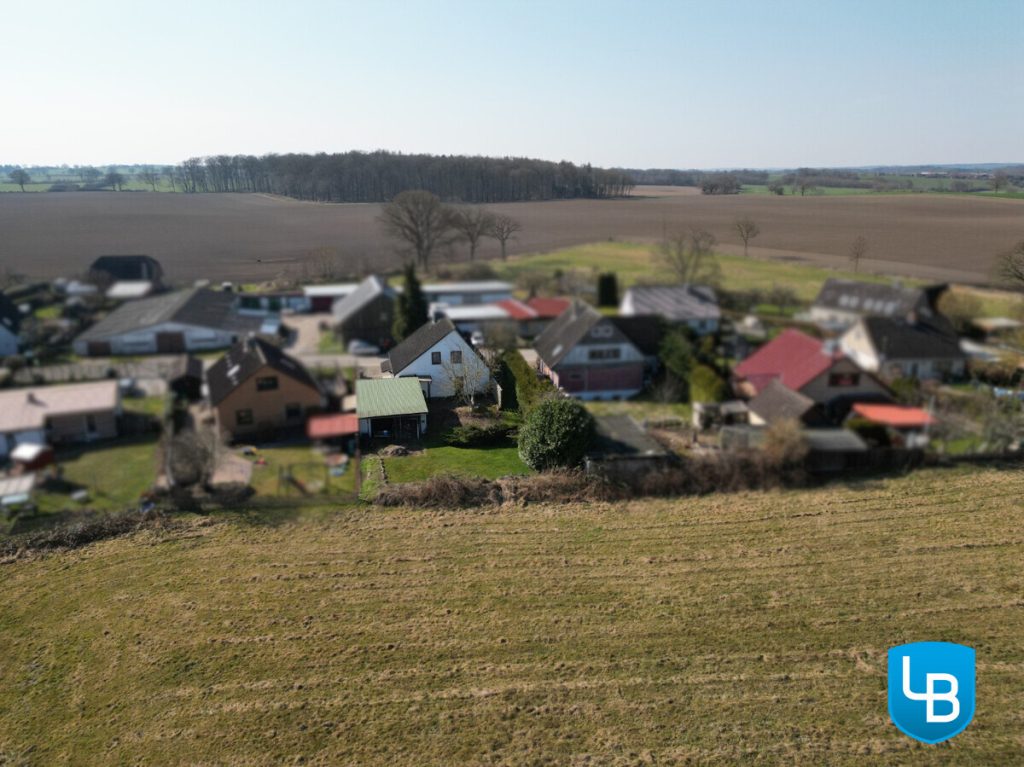 Immobilienangebot - Bösdorf / Kleinmeinsdorf - Alle & Rest (Wohnen) - Einfamilienhaus in Feldrandlage freut sich auf den zweiten Frühling