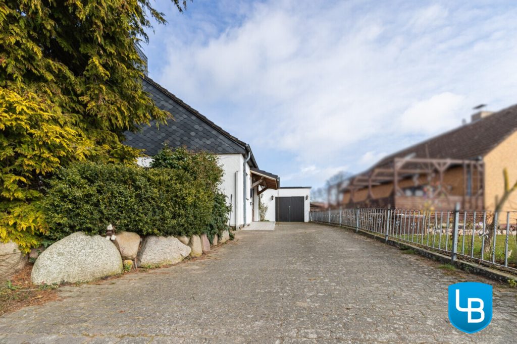Immobilienangebot - Bösdorf / Kleinmeinsdorf - Alle & Rest (Wohnen) - Einfamilienhaus in Feldrandlage freut sich auf den zweiten Frühling