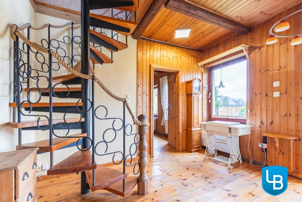 Immobilienangebot - Malente / Kreuzfeld - Alle & Rest (Wohnen) - Sonniges Zuhause mit Perspektive – Teilvermietetes ZFH mit Nebengebäude auf großzügigem Grundstück