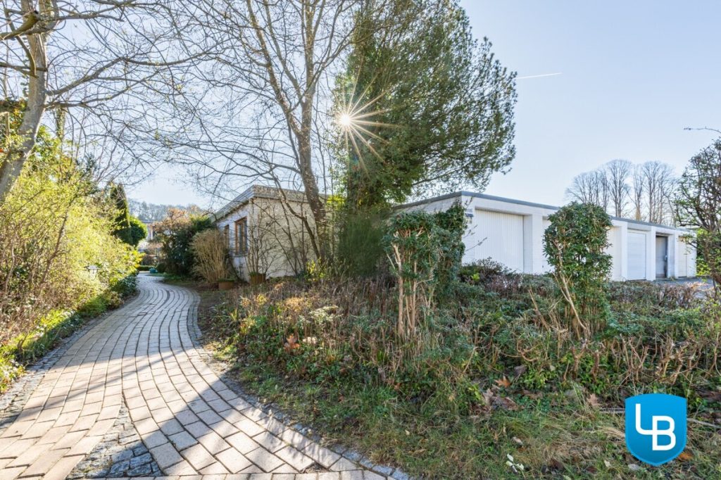 Immobilienangebot - Plön - Alle & Rest (Wohnen) - Juwel: Schöner Bungalow mit Vollkeller und Garage