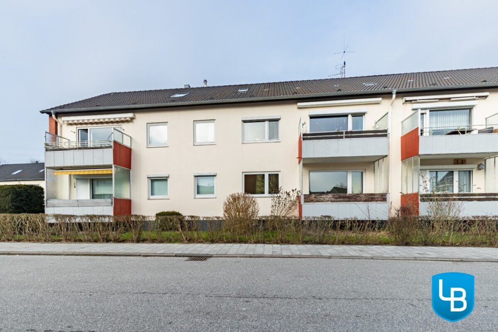 Immobilienangebot - Kiel - Alle & Rest (Wohnen) - Sonnige modernisierte 2,5-Zimmer-Wohnung steht zum Einzug bereit