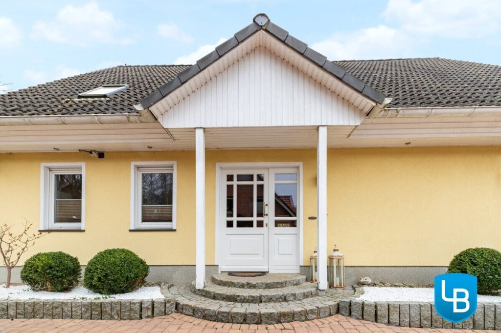 Immobilienangebot - Plön - Alle & Rest (Wohnen) - Einziehen und Wohlfühlen: Gepflegtes Traumhaus mit Garten für die ganze Familie
