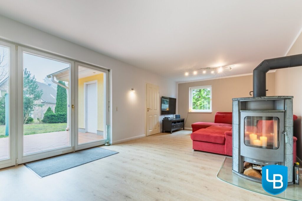 Immobilienangebot - Plön - Alle & Rest (Wohnen) - Einziehen und Wohlfühlen: Gepflegtes Traumhaus mit Garten für die ganze Familie