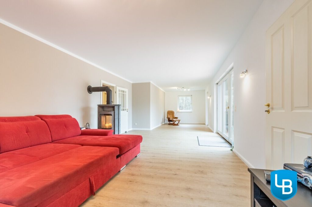 Immobilienangebot - Plön - Alle & Rest (Wohnen) - Einziehen und Wohlfühlen: Gepflegtes Traumhaus mit Garten für die ganze Familie
