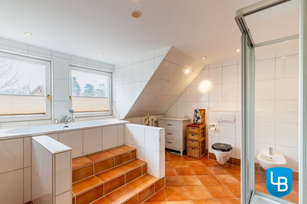 Immobilienangebot - Plön - Alle & Rest (Wohnen) - Einziehen und Wohlfühlen: Gepflegtes Traumhaus mit Garten für die ganze Familie