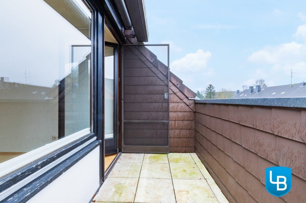Immobilienangebot - Kiel - Alle & Rest (Wohnen) - Ruhig gelegene Eigentumswohnung im Dachgeschoss sucht neuen Eigentümer