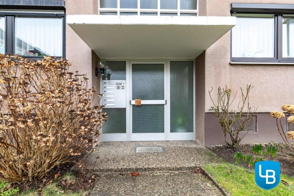 Immobilienangebot - Kiel - Alle & Rest (Wohnen) - Ruhig gelegene Eigentumswohnung im Dachgeschoss sucht neuen Eigentümer