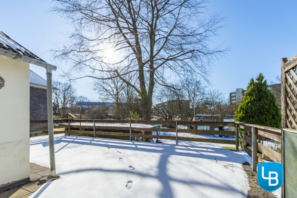 Immobilienangebot - Kiel - Grundstücke - Sahnegrundstück mit Altbestand! Ein großes Grundstück erwartet Ihren Neubau!