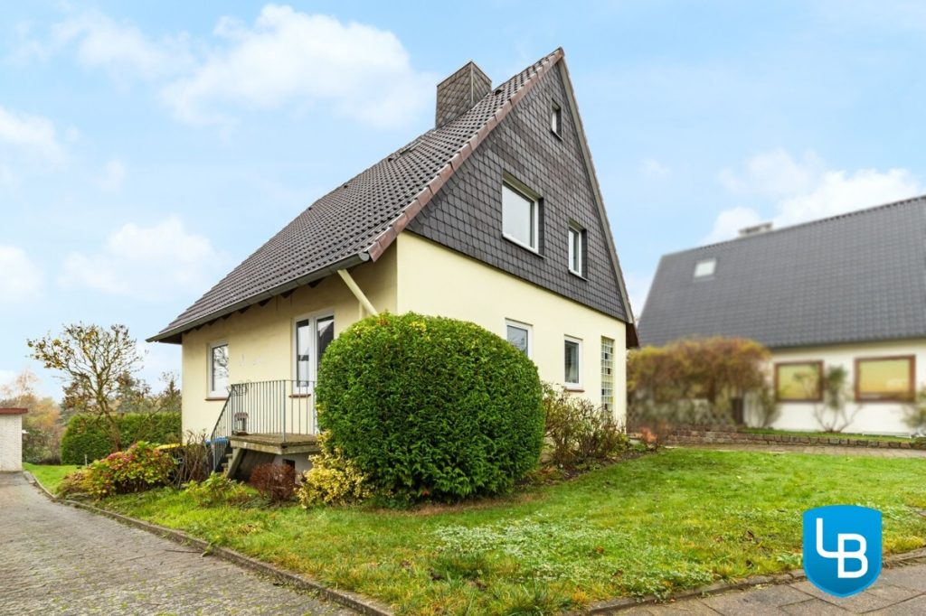Immobilienangebot - Flintbek - Alle & Rest (Wohnen) - In ruhiger Ortsrandlage von Flintbek - Einfamilienhaus mit Renovierungsbedarf