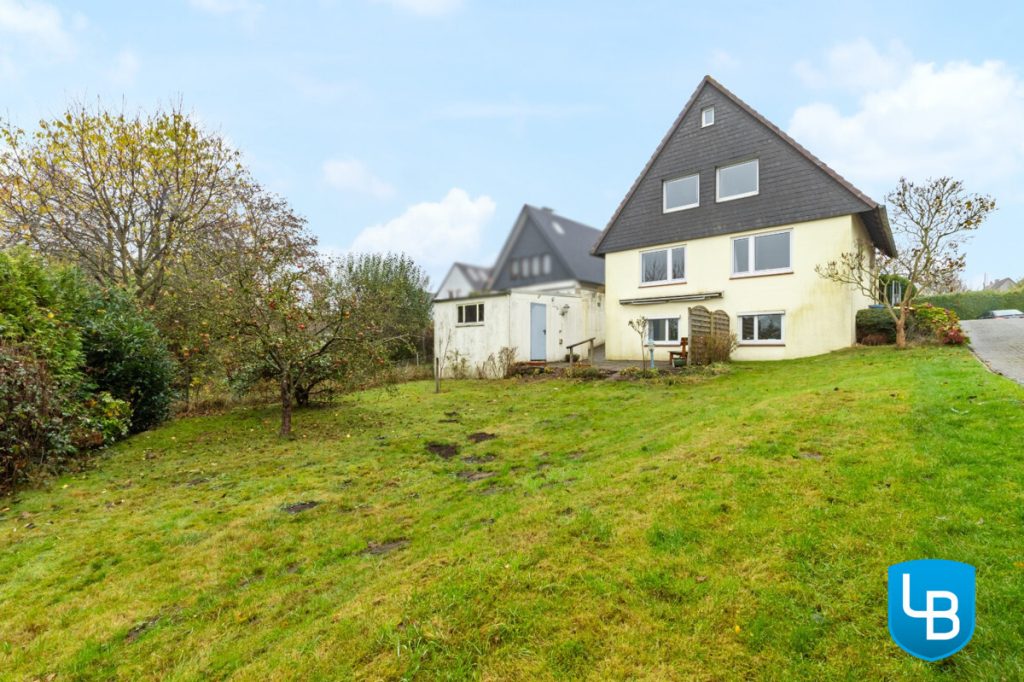 Immobilienangebot - Flintbek - Alle & Rest (Wohnen) - In ruhiger Ortsrandlage von Flintbek - Einfamilienhaus mit Renovierungsbedarf