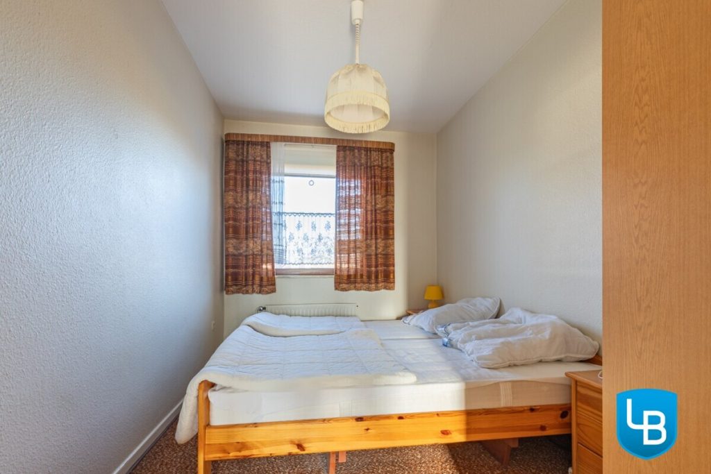 Immobilienangebot - Bösdorf - Alle & Rest (Wohnen) - Vielseitig nutzbares Zweifamilienhaus auf pflegeleichtem Grundstück