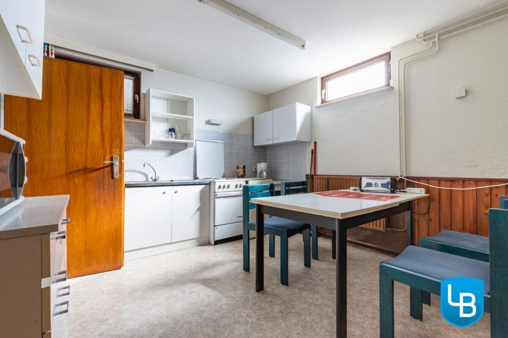 Immobilienangebot - Bösdorf - Alle & Rest (Wohnen) - Vielseitig nutzbares Zweifamilienhaus auf pflegeleichtem Grundstück