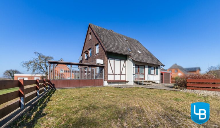 Immobilienangebot - Bösdorf - Alle & Rest (Wohnen) - Vielseitig nutzbares Zweifamilienhaus auf pflegeleichtem Grundstück